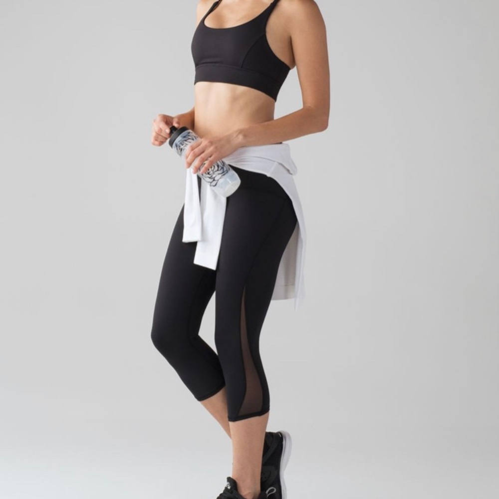 Lululemon Train Times Crop 17”